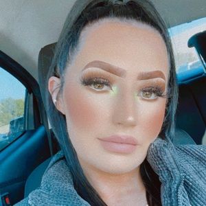 Meet your Posher, Arielle